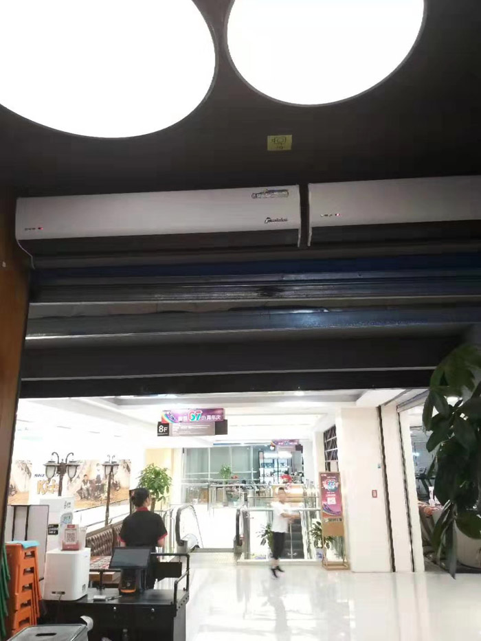南京新百美食城风幕机安装实例